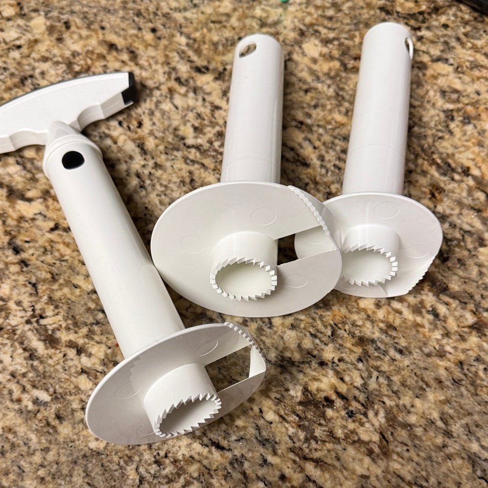 Pineapple Premium White Kitchen Corer Set by Vacuvin 3 sizes